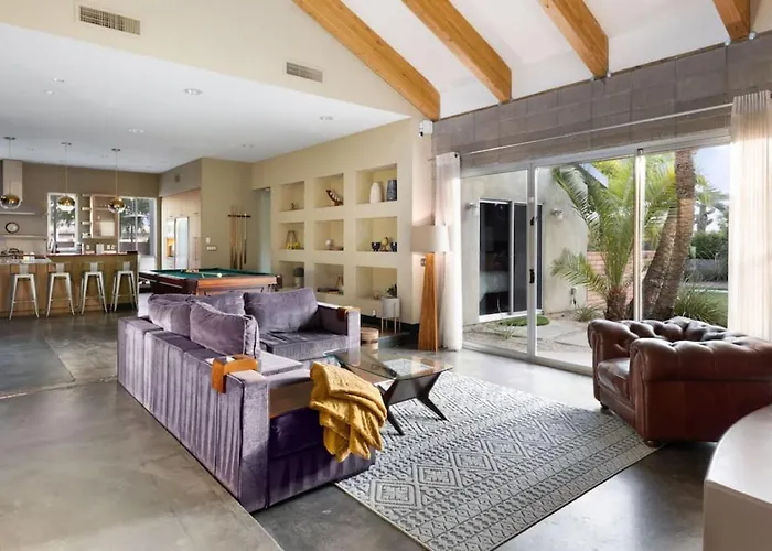 Haveli - 4br Escape With Pool And Games *