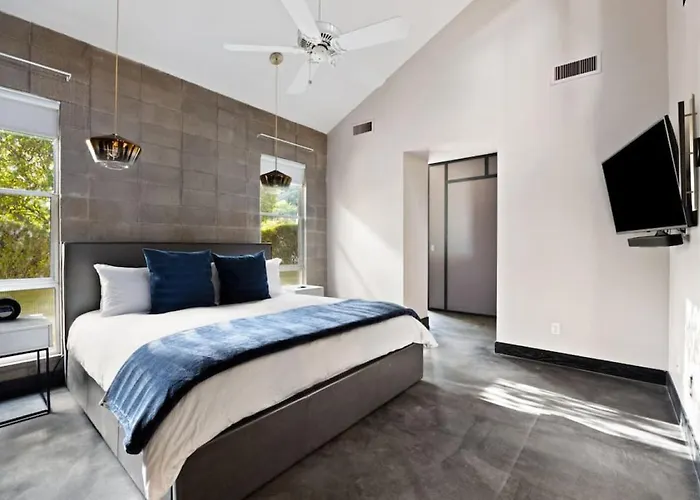 Holiday home Haveli - 4br Escape With Pool And Games *