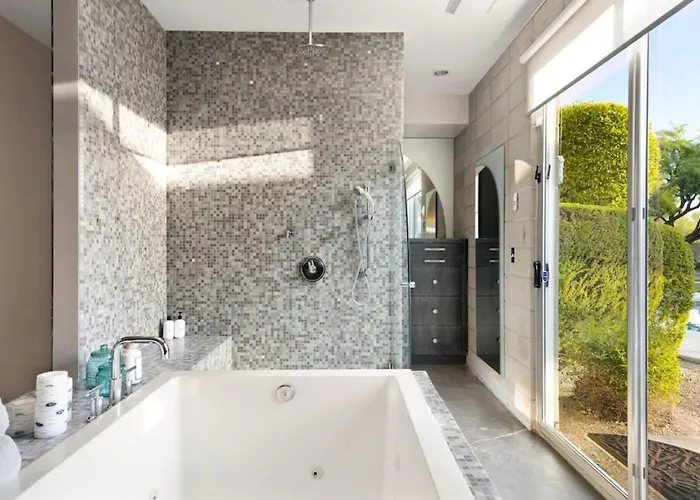 Holiday home Haveli - 4br Escape With Pool And Games