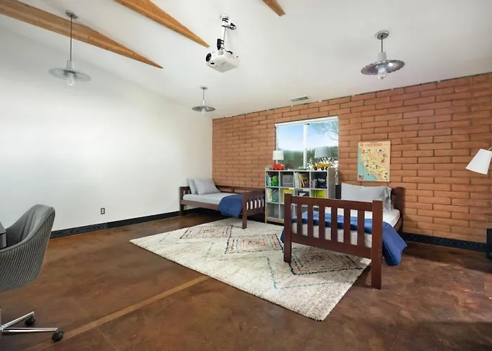 Haveli - 4br Escape With Pool And Games