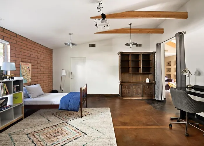 Haveli - 4br Escape With Pool And Games Holiday home Scottsdale