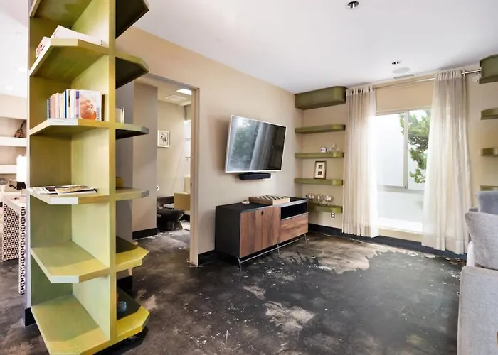Haveli - 4br Escape With Pool And Games Holiday home Scottsdale